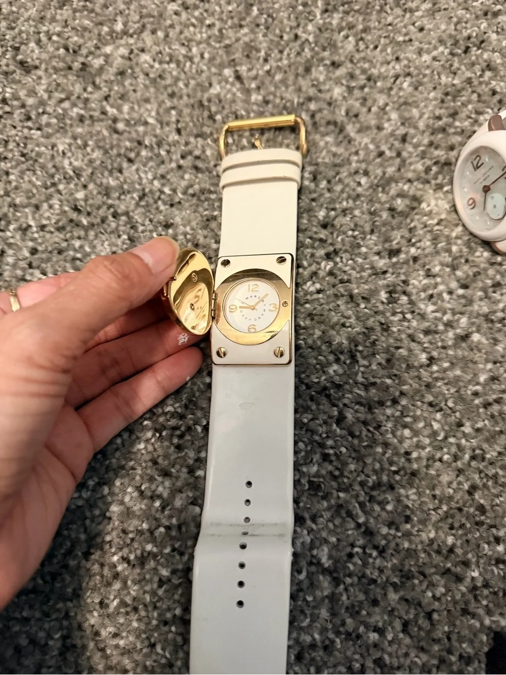 Marc by Marc Jacobs White Leather Bracelet with Gold Logo Turnlock